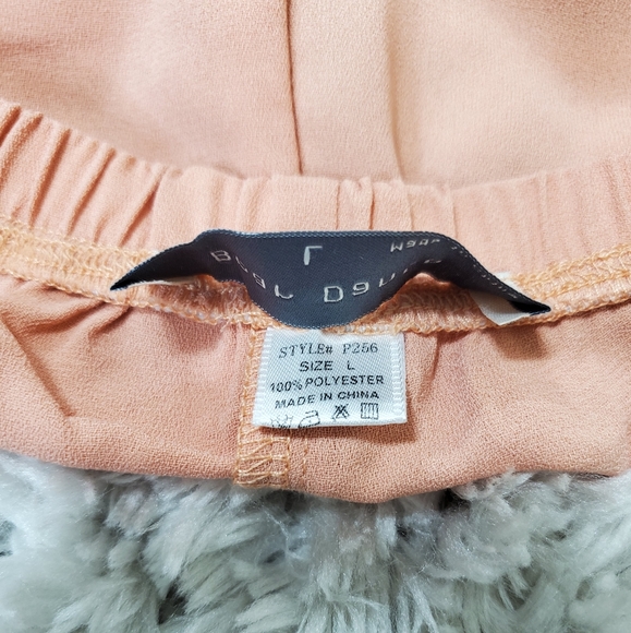 NWOT Peach Scallop Trim Shorts Large Bear Dance - Picture 4 of 4